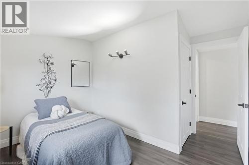 114 Luscombe Street, Hamilton, ON - Indoor Photo Showing Bedroom