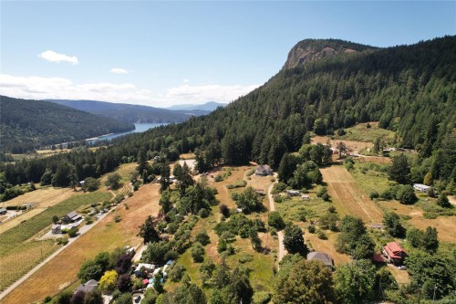 1832 Fulford-Ganges Rd, Salt Spring, BC 