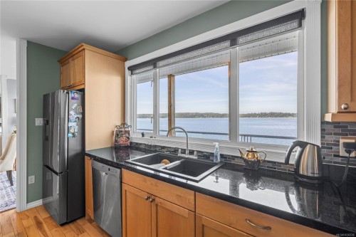 363 Chemainus Rd, Ladysmith, BC 