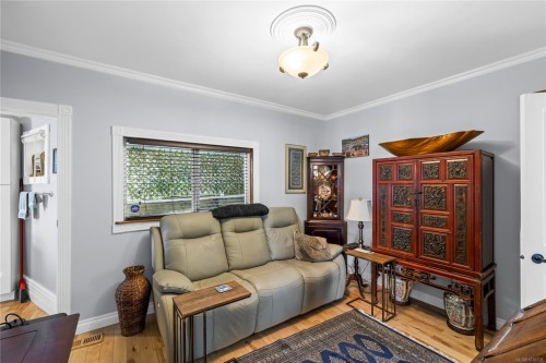 363 Chemainus Rd, Ladysmith, BC 