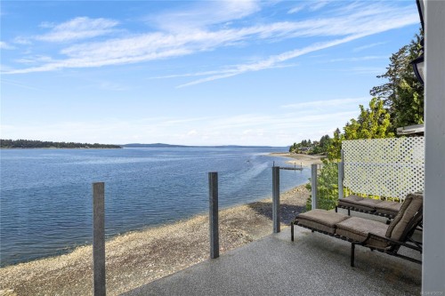 363 Chemainus Rd, Ladysmith, BC 