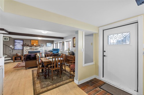 363 Chemainus Rd, Ladysmith, BC 