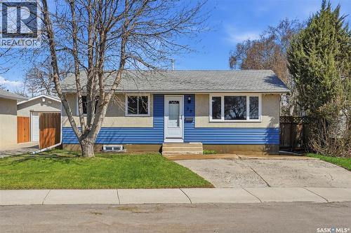 38 Cartier Crescent, Saskatoon, SK - Outdoor
