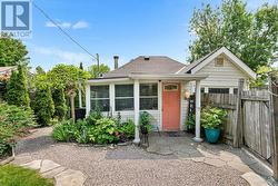 30 PARKHILL DRIVE Whitchurch-Stouffville, ON L4A 2G1