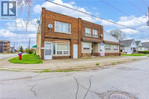 4727-4729 FERGUSON Street  Niagara Falls, ON L2E 2Z4