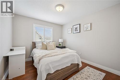 96 Hay Crescent, Cambridge, ON - Indoor Photo Showing Bedroom