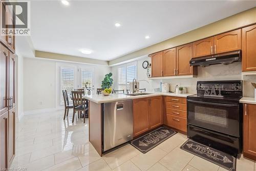 96 Hay Crescent, Cambridge, ON - Indoor Photo Showing Kitchen
