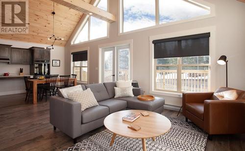 344A Little Bay Road, Springdale, NL - Indoor Photo Showing Living Room