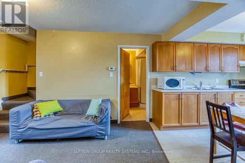360 Erb Street W, Waterloo, ON - Indoor