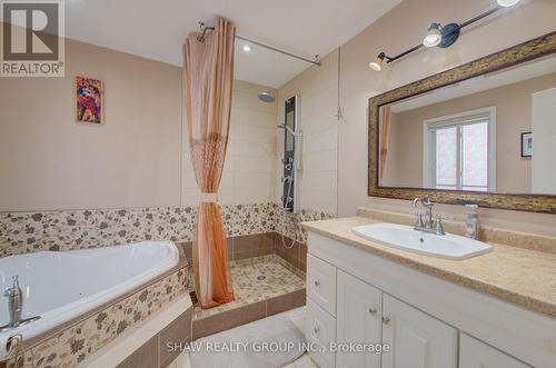 32 Lena Crescent, Cambridge, ON - Indoor Photo Showing Bathroom