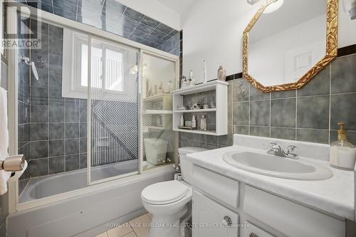 31 Summercrest Drive, Hamilton, ON - Indoor Photo Showing Bathroom