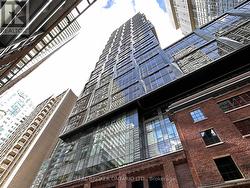818 - 15 MERCER STREET Toronto, ON M5V 1H2