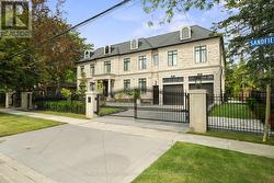 23 SANDFIELD ROAD Toronto, ON M3B 2B5