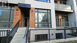 1218 - 8 DAVID EYER ROAD Richmond Hill, ON L4S 0N3