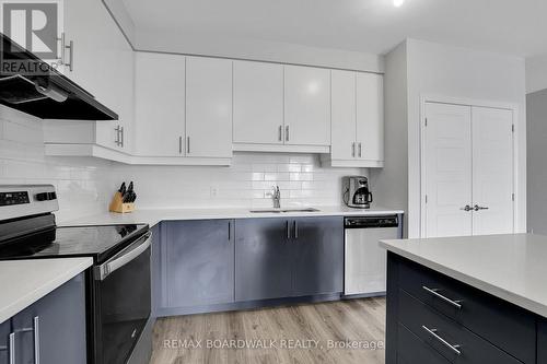 306 Pilot Private, Ottawa, ON - Indoor Photo Showing Kitchen With Stainless Steel Kitchen With Upgraded Kitchen