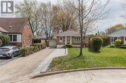 32 CHRISTINA Crescent Scarborough, ON M1R 4H6