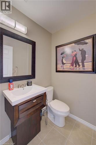 32 Lena Crescent, Cambridge, ON - Indoor Photo Showing Bathroom