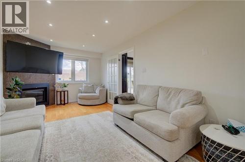 32 Lena Crescent, Cambridge, ON - Indoor Photo Showing Living Room With Fireplace