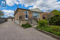 164 KATHERINE ROAD Toronto, ON M3K 1J7