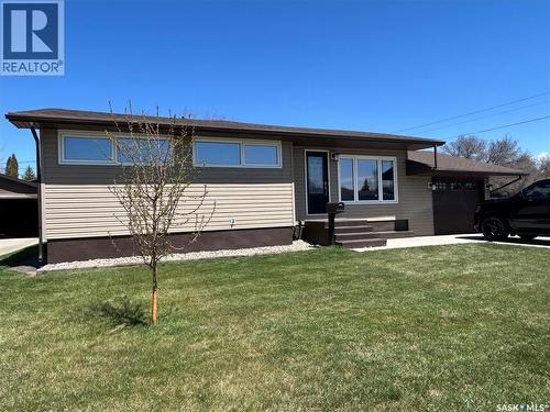 1613 Dieppe Crescent, Estevan, SK - Outdoor