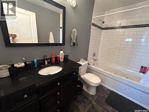 1613 Dieppe Crescent, Estevan, SK - Indoor Photo Showing Bathroom
