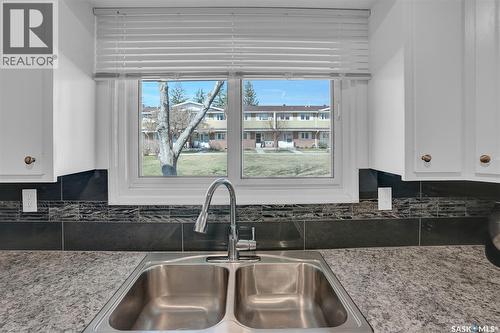 194 Plainsview Drive, Regina, SK - Indoor Photo Showing Kitchen With Double Sink