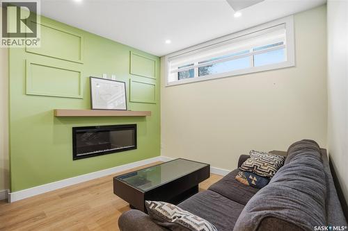 1409 2Nd Avenue N, Saskatoon, SK - Indoor With Fireplace