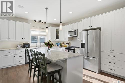 1409 2Nd Avenue N, Saskatoon, SK - Indoor Photo Showing Kitchen With Upgraded Kitchen
