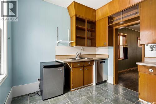 1929 Toronto Street, Regina, SK - Indoor Photo Showing Kitchen