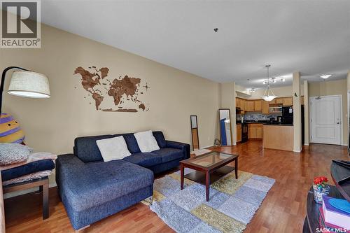 307 333 Nelson Road, Saskatoon, SK - Indoor Photo Showing Living Room