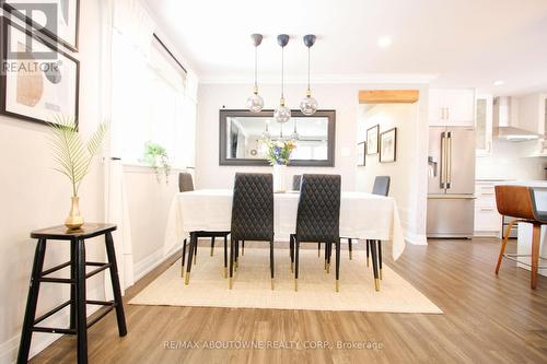 3302 Cardross Road, Mississauga, ON - Indoor Photo Showing Dining Room