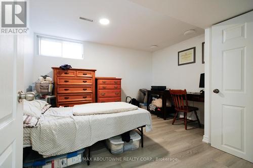 3302 Cardross Road, Mississauga, ON - Indoor Photo Showing Bedroom