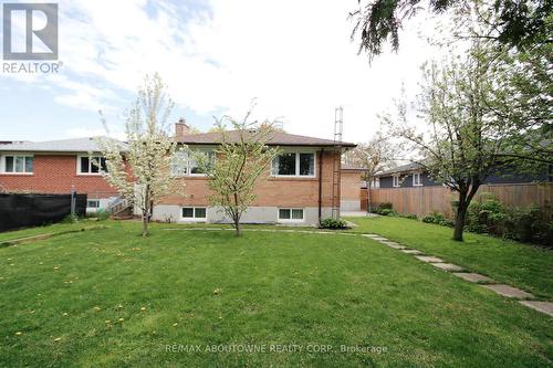 3302 Cardross Road, Mississauga, ON - Outdoor