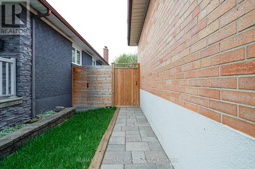 3302 Cardross Road, Mississauga, ON - Outdoor With Exterior