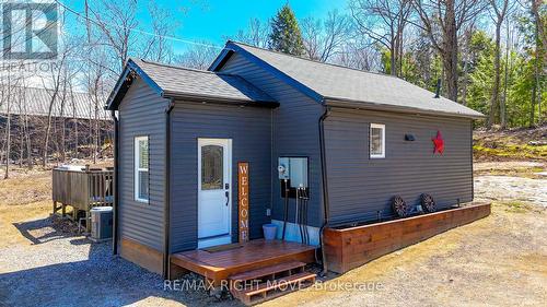 203 MUSQUASH ROAD  Gravenhurst, ON P1P 1V2