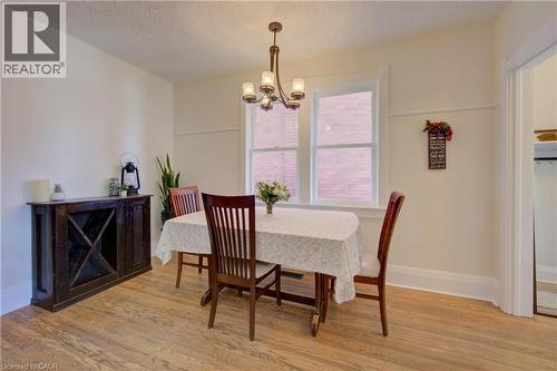 39 Portland Street, Cambridge, ON - Indoor Photo Showing Dining Room