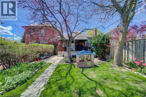 39 Portland Street, Cambridge, ON - Outdoor
