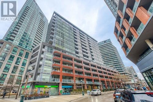710 - 15 BRUYERES MEWS  Toronto, ON M5V 0A7