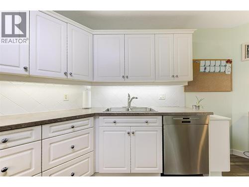 307 Whitman Road Unit# 206, Kelowna, BC - Indoor Photo Showing Kitchen With Double Sink