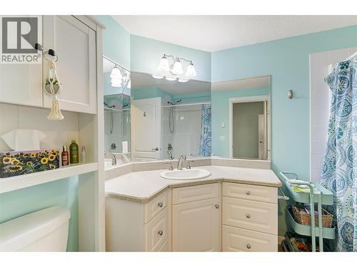 307 Whitman Road Unit# 206, Kelowna, BC - Indoor Photo Showing Bathroom