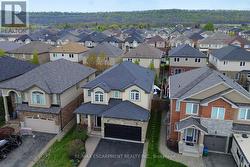 74 LAMPMAN DRIVE Grimsby, ON L3M 0E7