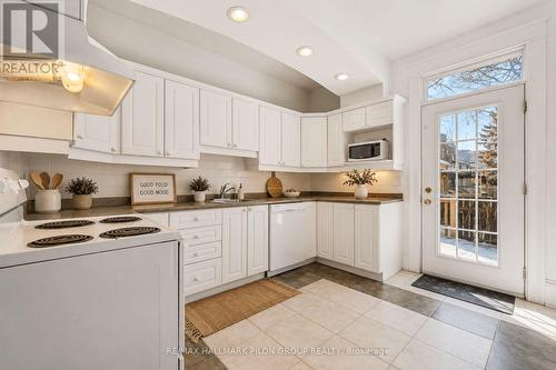132 Beausoleil Drive, Ottawa, ON - Indoor Photo Showing Kitchen