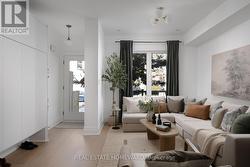 631 LOGAN AVENUE Toronto, ON M4K 3C2