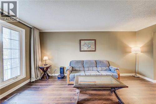 13 Gateview Drive, Waterloo, ON - Indoor Photo Showing Living Room