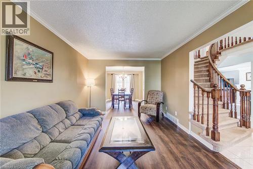 13 Gateview Drive, Waterloo, ON - Indoor Photo Showing Living Room