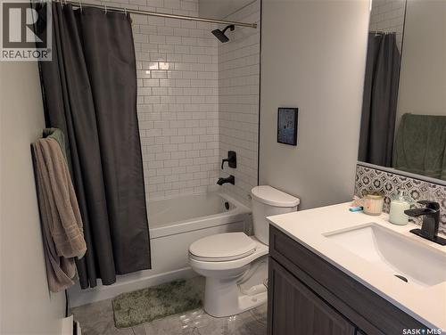 13 3030 Arlington Avenue, Saskatoon, SK - Indoor Photo Showing Bathroom