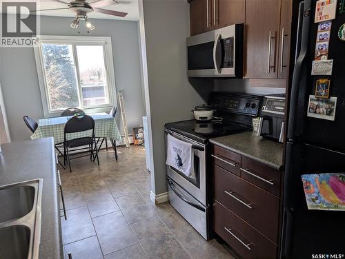 13 3030 Arlington Avenue, Saskatoon, SK - Indoor Photo Showing Kitchen