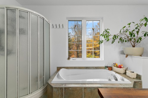 Bathroom - 87 Ch. Des Couleurs, Saint-Sauveur, QC - Indoor Photo Showing Bathroom