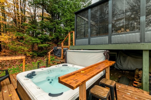 Spa - 87 Ch. Des Couleurs, Saint-Sauveur, QC - Outdoor With Deck Patio Veranda