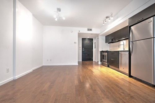 Living Room - 710-350 Boul. De Maisonneuve O., Montréal (Ville-Marie), QC - Indoor Photo Showing Kitchen